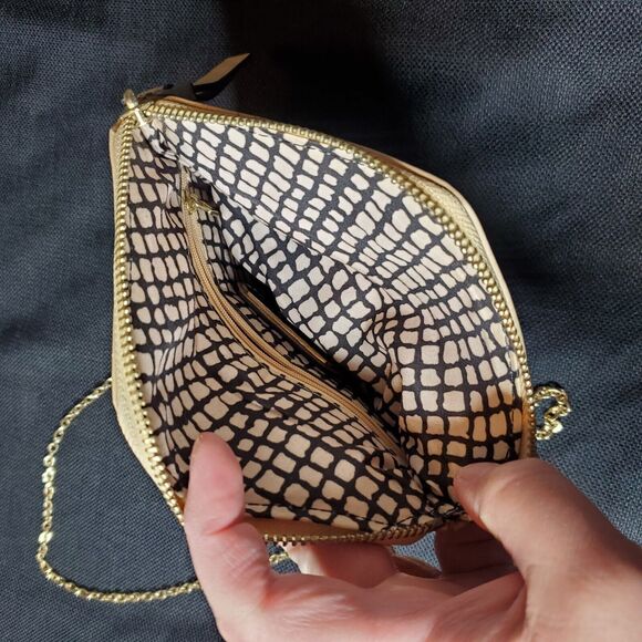 Vegan Quilted Beige Leather Crossbody Purse Clutch Gold Chain Urban Expressions - Picture 10 of 14